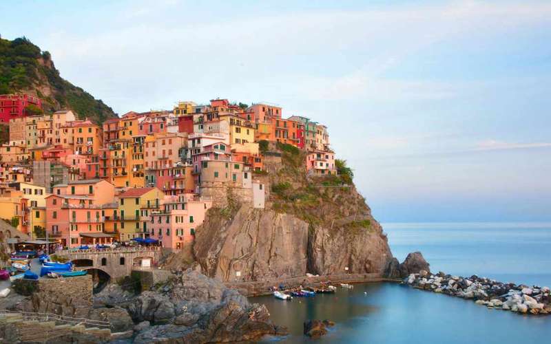Cinque Terre naplementés hajóút aperitiffel Monterosso al Maréból