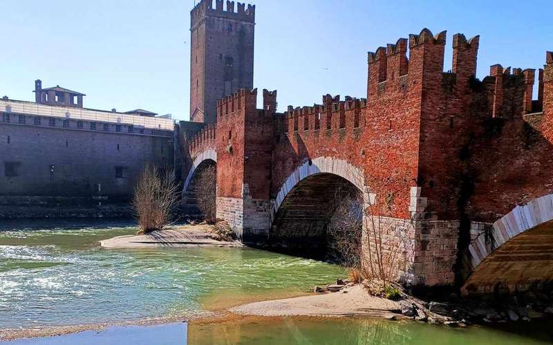 Guidad promenad i Verona med dolda hörn och historia
