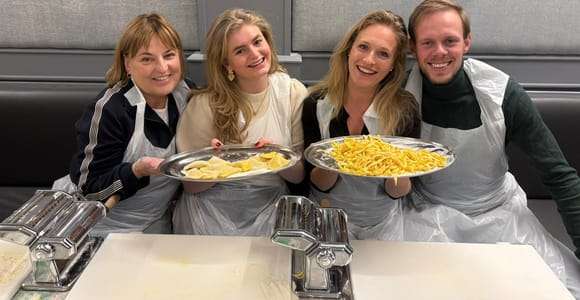 Bologna: Pasta- und Tiramisu-Kochkurs mit Wein