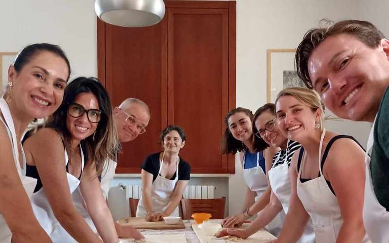 Ostuni: főzz tésztát egy helyi családdal a vidéken!