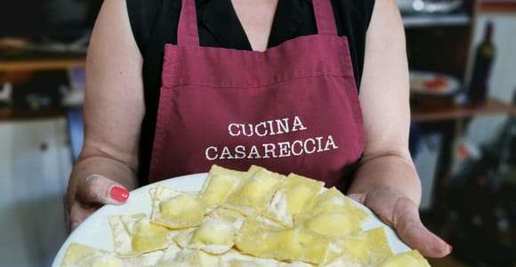 Toskana in der Nähe von Arezzo Kochkurs für frische, farbige Pasta in einem lokalen Haus
