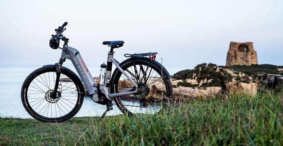 Grotta della Poesia, Torre dell'Orso e Sant'Andrea: Bike Tour Self guided