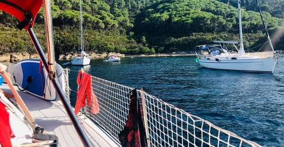 Croisière à la voile avec déjeuner au départ de Portoferraio