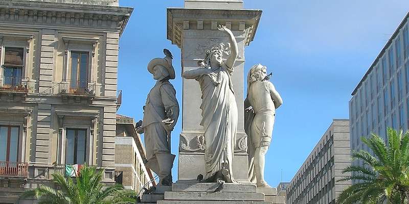 Vincenzo Bellini-emlékmű