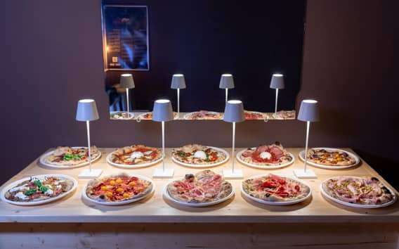 Gurmánská pizza v Lecce s vínem a dezertem