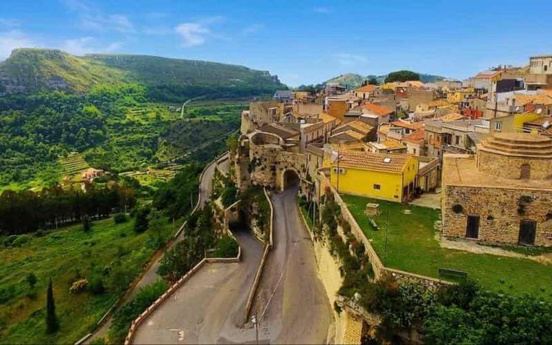 Messina: Conheça a Sicília secreta em Rometta e Roccavaldina