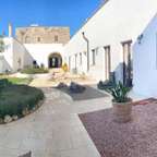 Wijnproeverij op Masseria Vico, biologische boerderij in Salento