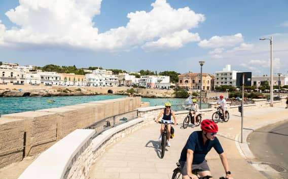 Lecce–Otranto e-bike-túra a Grotta della Poesia-val