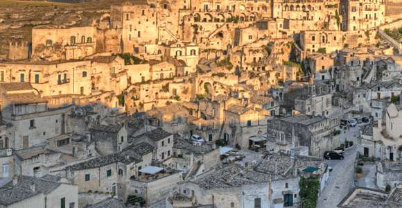 VISITA EN FURGONETA MATERA & GROTTAGLIE, LA ENCANTADORA CITTÀ DEI SASSI