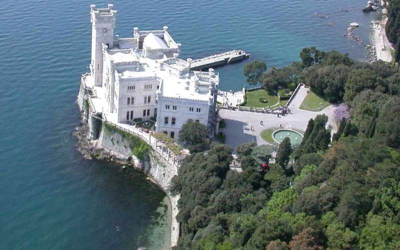 Trieszt panorámatúra és a Miramare-kastély látogatása