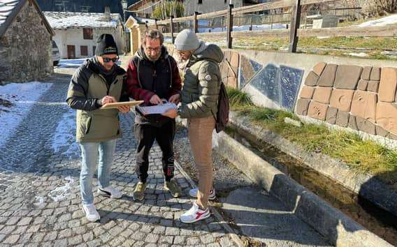 Jogo de investigação em Brusson, aos pés do Monte Rosa