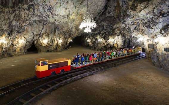 Excursión a la cueva de Postojna desde Koper con Predjama