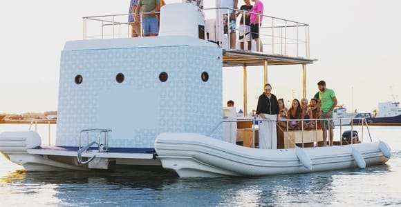 TAORMINA:PASSEIO DE CATAMARÃ COM GOLFINHOS E APERITIVO AL TRAMONTO
