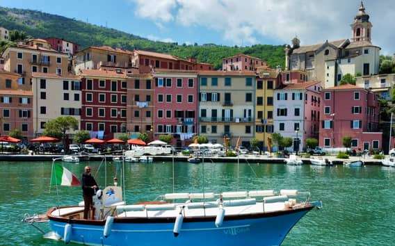 Excursión en barco por Cinque Terre y Portovenere, día completo