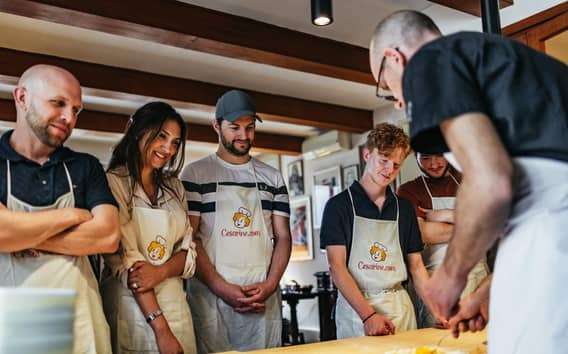 Venecia: Clase de cocina de pasta y tiramisú en casa de un lugareño