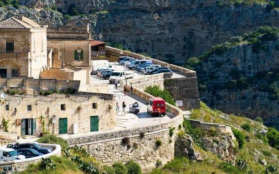 Open bustour door Matera met fotostops en Casa Grotta
