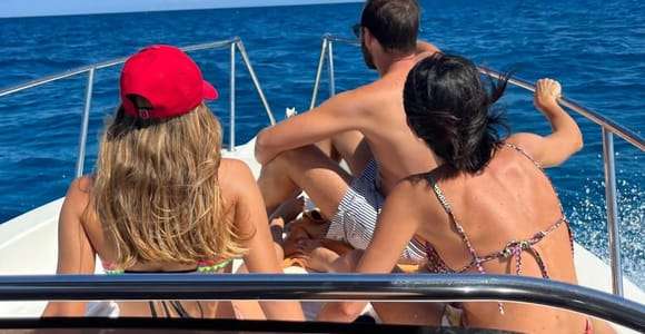 Salento: excursión en barco en grupo con aperitivo y paradas para bañarte