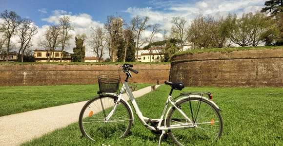 Lucques : location d'une journée de City Bike
