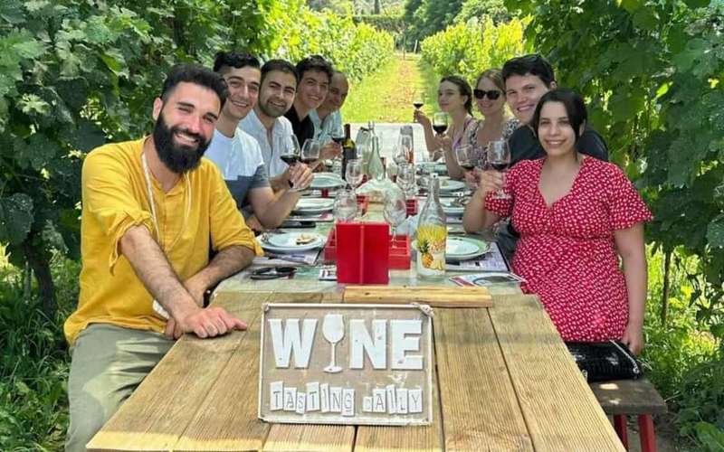 Verkostung in einem Weingut mit Transfer von Lucca