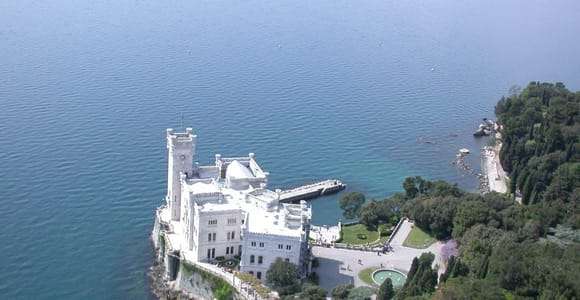 Visite panoramique de la ville de Trieste et du château de Miramare