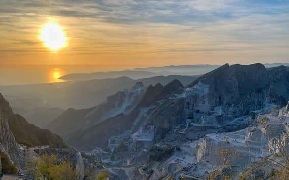 Tour delle cave di marmo bianco di Carrara, esperienza in 4X4