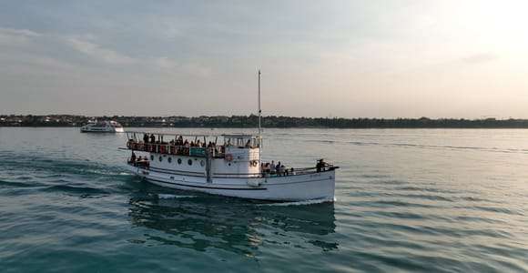 Peschiera: Half-Day Lake Garda Cruise with Lunch