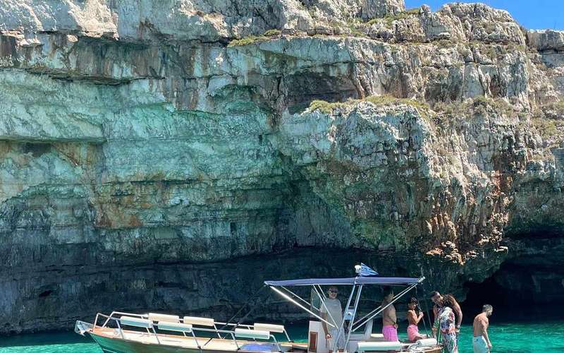 Santa Maria di Leuca: Boat Tour with Snorkeling Equipment