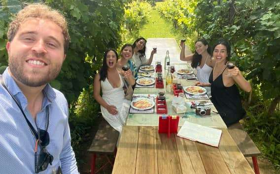 Cata en un Viñedo con traslado desde Pisa