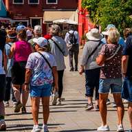 Rondvaart Murano en Burano met glasfabriek en terras