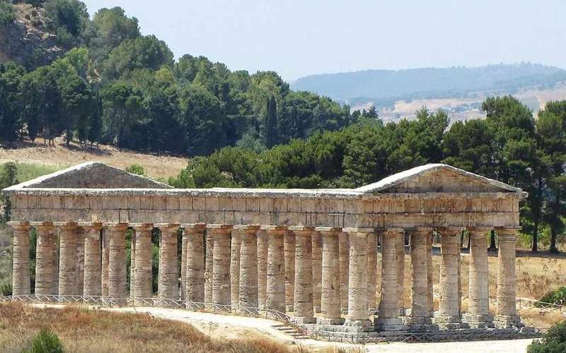 From Palermo: Medieval Erice, Salt Pans & Segesta Day Trip