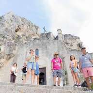 Matera Sassi gyalogtúra sziklatemplomokkal és múzeummal