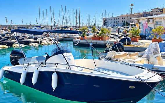 Wynajem łodzi ze sternikiem w Bisceglie: Trani i Ripalta