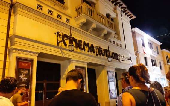 Tour privado por Rímini: Roma, Renacimiento o Fellini