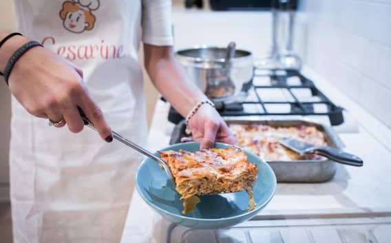 Parma: mercato e lezione di cucina a casa di un locale