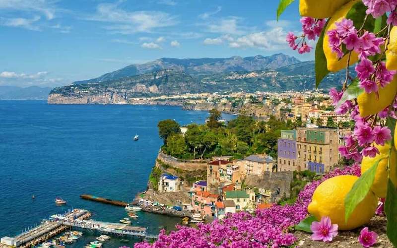Amalfi-parti túra Nápolyból: Sorrento, Positano, Amalfi