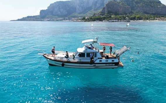 Passeio de barco em Palermo