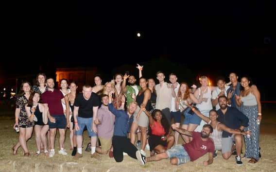Pub crawl em Palermo: cinco bares, shots e descontos