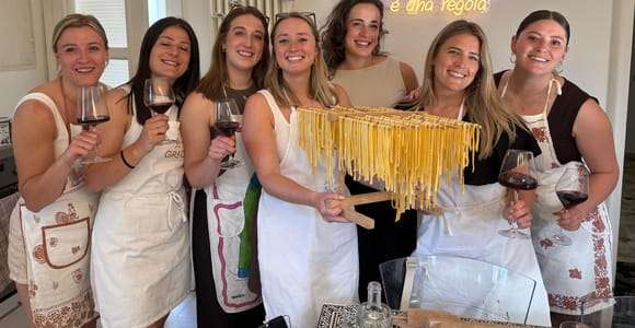 Bologna: Meisterklasse für frische Pasta mit Bio-Weinverkostung