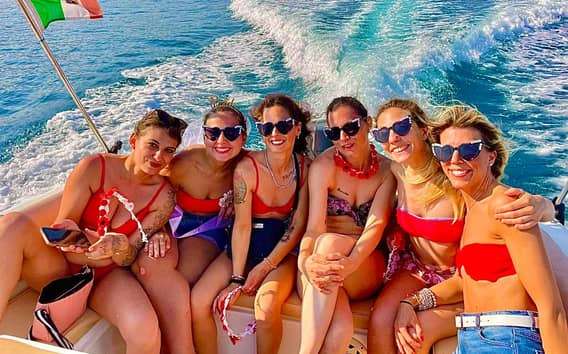 Recorrido turístico en lancha rápida por Sanremo con paradas para nadar
