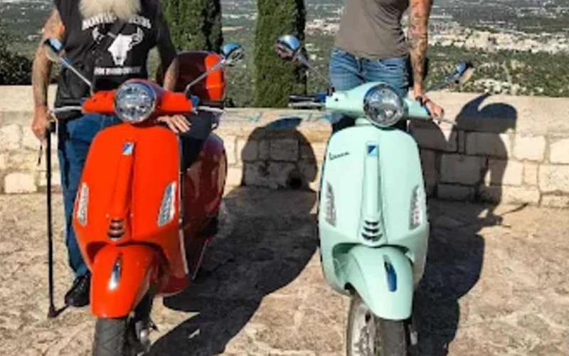 Vespatúra Pugliában: Polignano a Mare, Conversano és Monopoli felfedezése