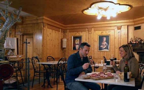 Degustação de frios e lardo de Arnad, perto de Bard
