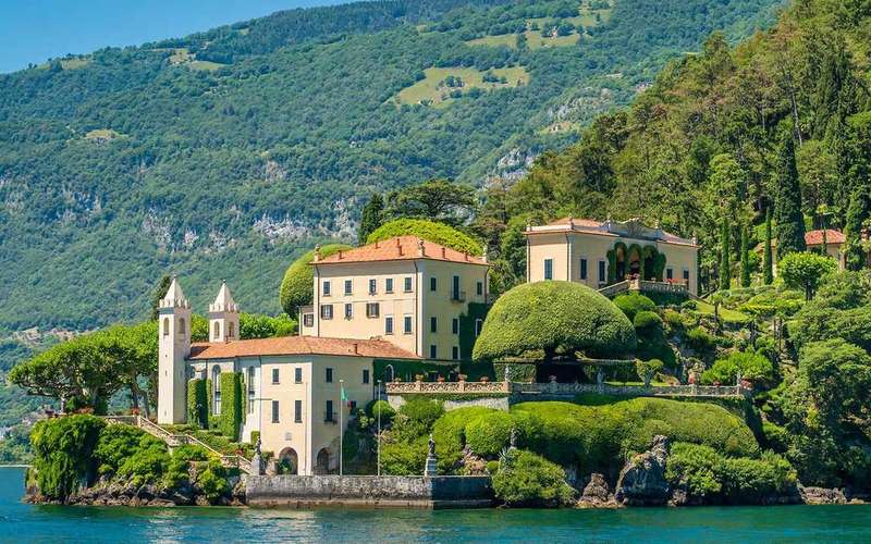 Lenno: Boat Tour with Villa Balbianello's Gardens VIP Access