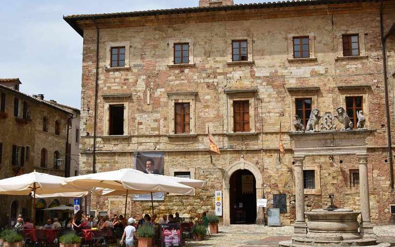Montepulciano: Winery Tour and Tasting