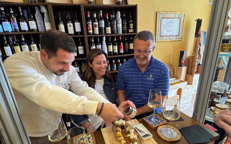 Assisi bor- és olívaolaj-kóstoló két szommelierrel