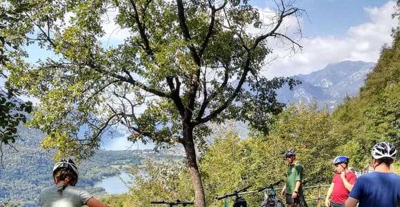 Dal Lago di Como al Lago di Lugano: E-Bike Tre Laghi Panoramici