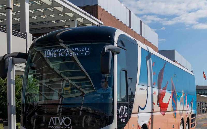 Busztranszfer Lido di Jesolótól Velencébe, egy irányba