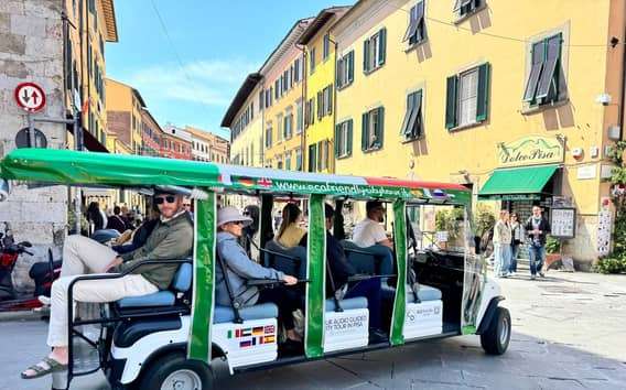 Tour en carrito de golf por Pisa: 11 paradas y audioguía