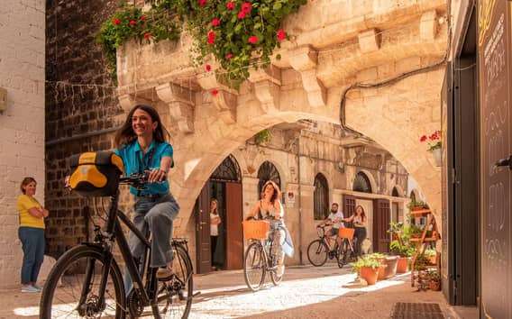 Fahrradtour in Bari durch Altstadt und Promenade mit Verkostung