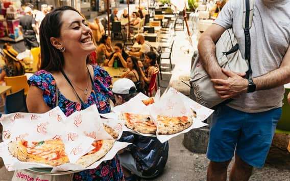 Naples: Guided Street Food Tour with Spritz