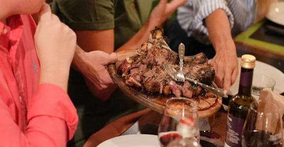 Florence: Food Walking Tour with Local Steak and Tuscan Wine